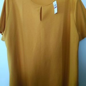 Key Hole Yellow/Gold Short Sleeve Top